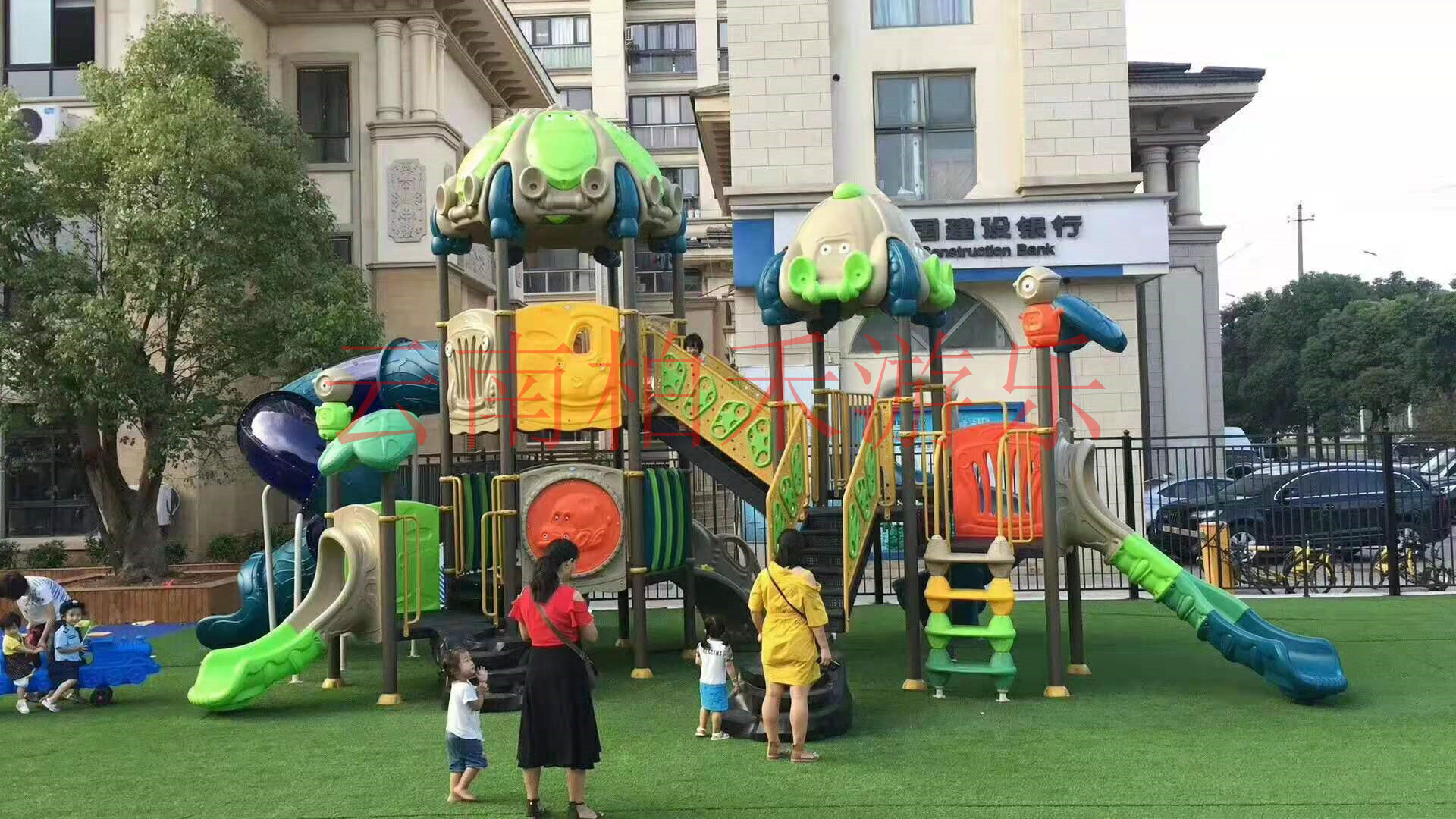 户外大型滑梯